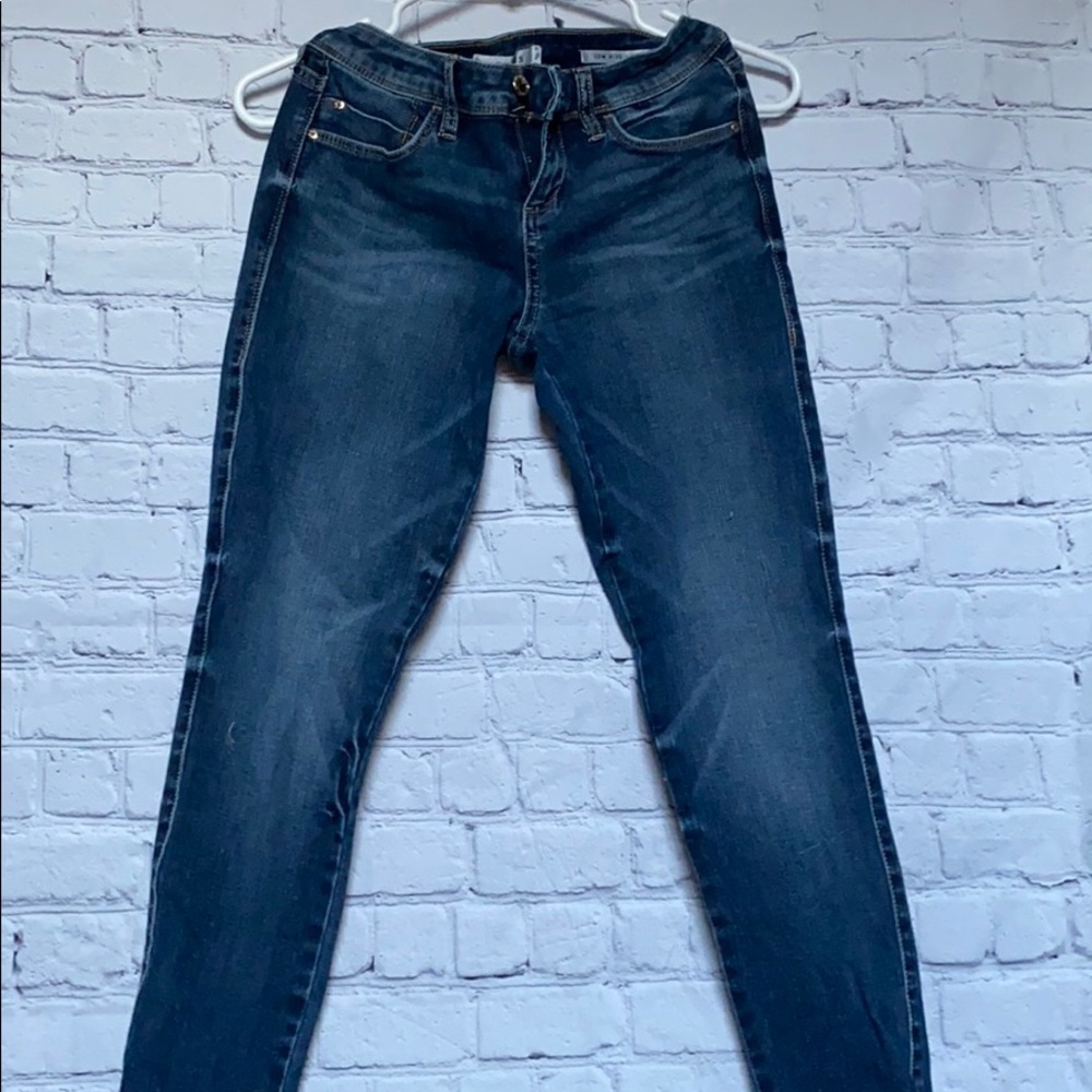 GUESS Low Rose Skinny Jeans Size 25